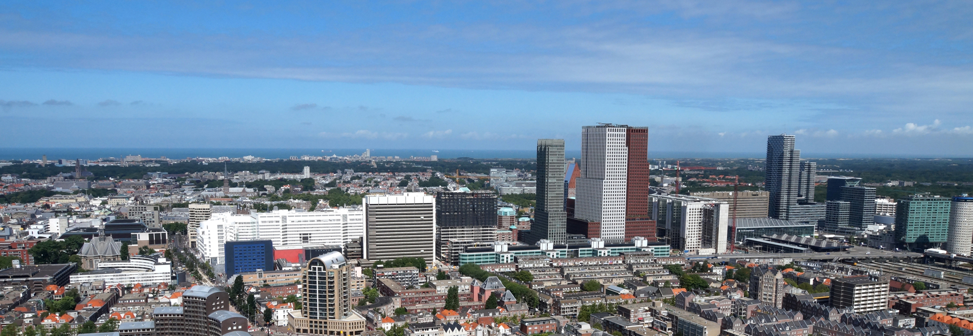 Skyline van een stad. Ter illustratie van het CCV-dossier Grote steden.
