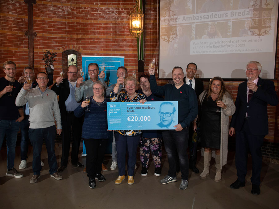 Winnaars van de Hein Roethofprijs 2022: Cyber Ambassadeurs Breda. Ter illustratie van het CCV-dossier Hein Roethofprijs.