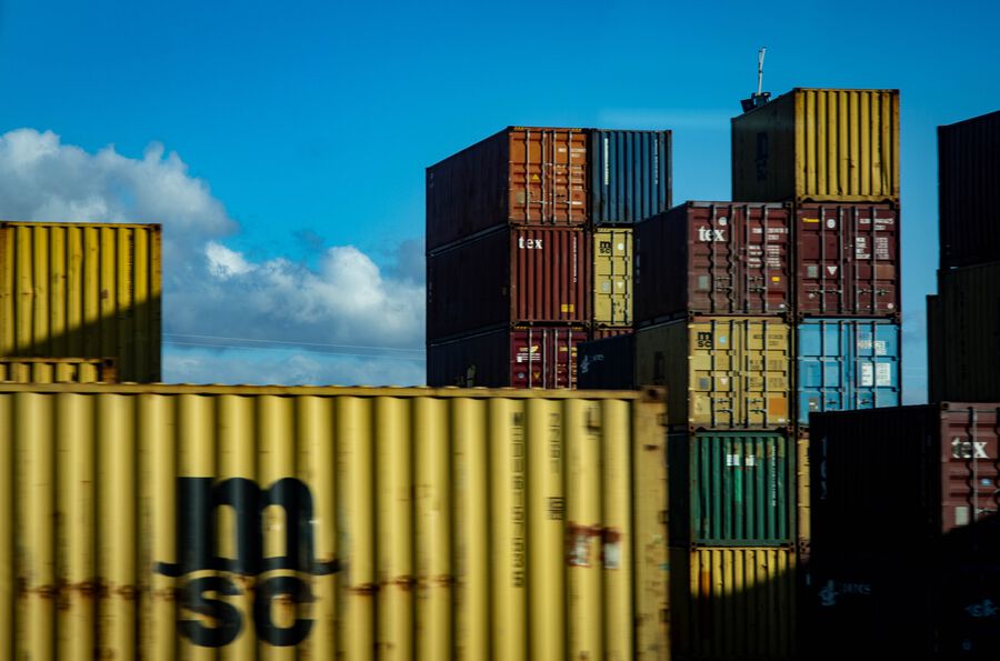 Containers in haven. Illustratie bij CCV-nieuwsbericht.