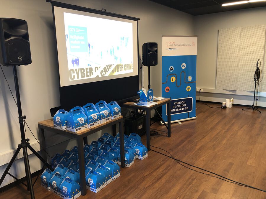 De Cybersnackbox op cybercongres. Illustratie bij CCV-nieuwsbericht.