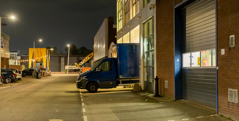 Verdachte situatie op een bedrijventerrein.